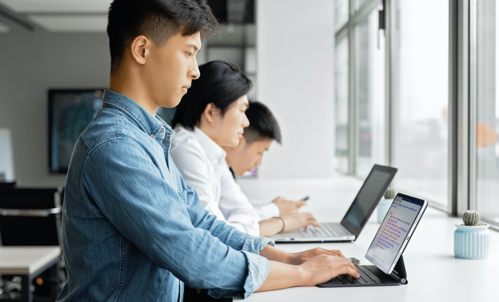 How to Stay Motivated While Working in Hard Jobs